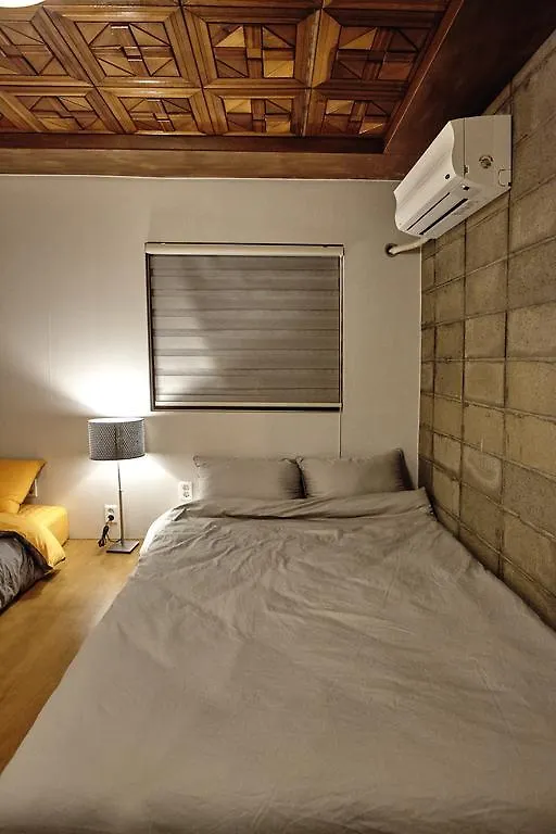 Plenty Guest House Seoul 2*,